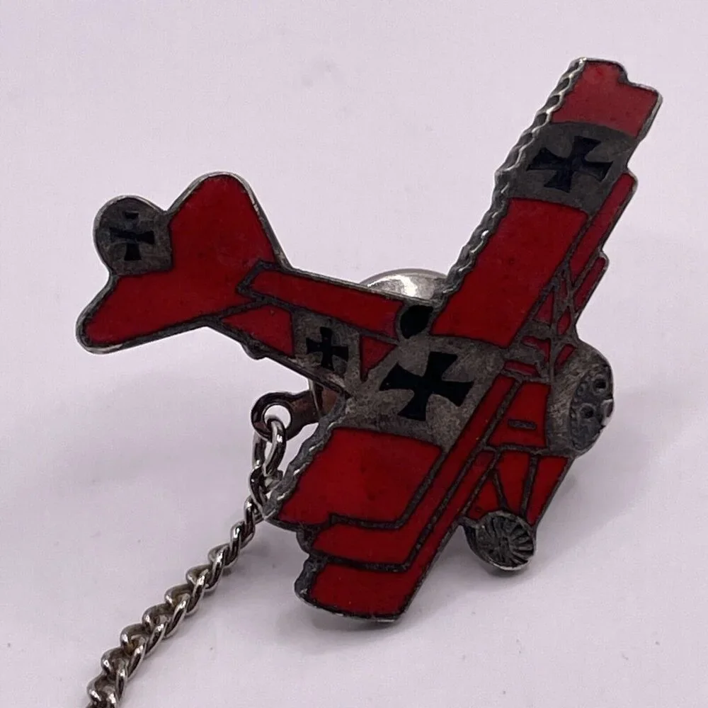 IRON CROSS WORLD WAR 1 FOKKER‎ TRI-PLANE RED PIN PINBACK SILVER TONE METAL VTG